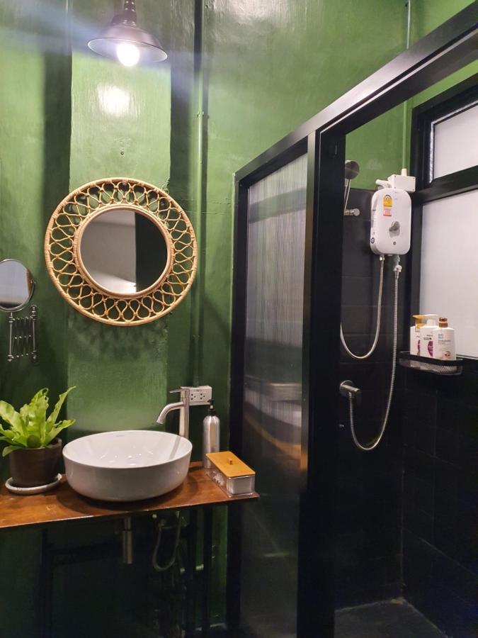 Motu Ở trọ Bangkok